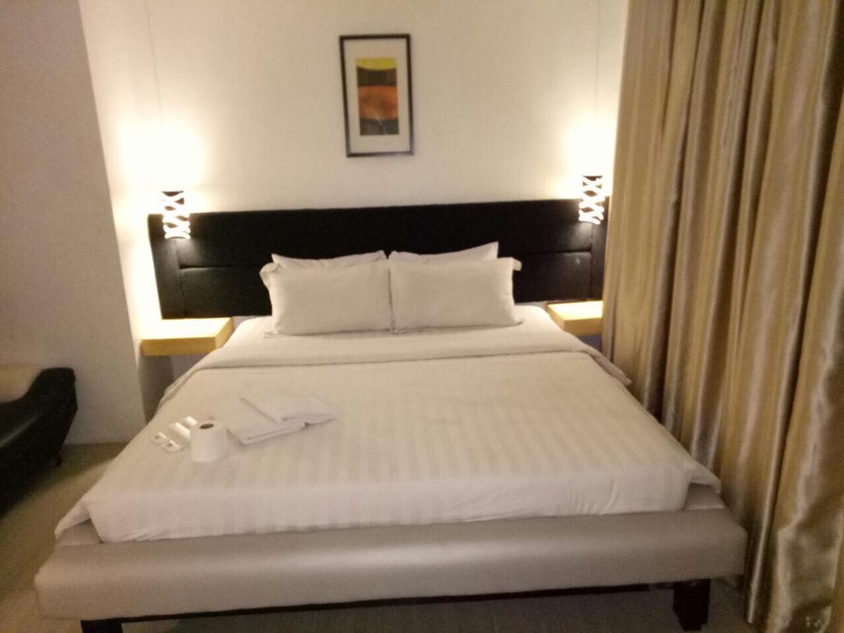 Dragonlink Suites @ Bel-Air Soho Makati City Exterior foto